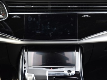 Audi Q8 SUV 3.0 45 TDI 231KM 2025 AUDI Q8 TDI quattro S line Suv 3.0 (231KM) 2025, zdjęcie 9