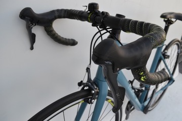 ДОРОЖНЫЙ ВЕЛОСИПЕД CUBE AXIAL 2021 2X8 SHIMANO CLARIS