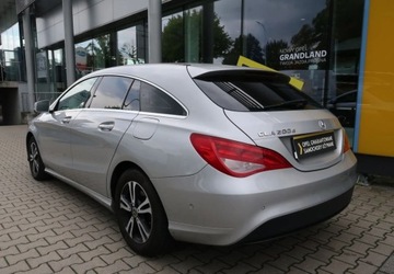 Mercedes CLA C117 Shooting Brake Facelifting 2.1 200 d 136KM 2018 Mercedes-Benz CLA 200d automat, podgrzewane fotele, skorzana tapicerka, pd, zdjęcie 4