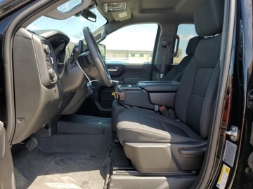 Chevrolet Silverado II 2023 Chevrolet Silverado K2500 Custom 2023 6.6l 6.6 Benzyna 401KM, zdjęcie 7