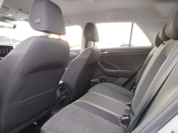 Volkswagen T-Roc I SUV Facelifting 1.5 TSI ACT 150KM 2022 Volkswagen T-Roc 1.5 Benzyna 150KM, zdjęcie 10