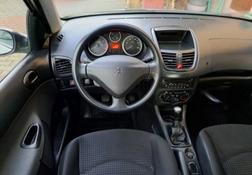 Peugeot 206 Hatchback 5d + 1.4 75KM 2010 Peugeot 206 plus Peugeot 206 plus 206 1.4 Presence 1.4 Benzyna 75KM, zdjęcie 8