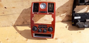 RAMKA RADIA PANEL KLIMATYZCJI CHRYSLER 300C ZEGARE