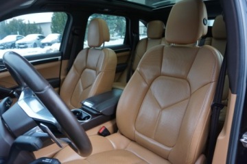 Porsche Cayenne II SUV Facelifting 4.2 D 385KM 2016 Porsche Cayenne Salon PL 4.2 V8 Panorama Tempomat Asyst. park z kamera, zdjęcie 8