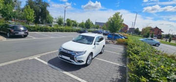 Mitsubishi Outlander III 2019 Mitsubishi Outlander 2.4 Plug-In 224 Km Klima Kamera Cofania Niski Przebieg, zdjęcie 25