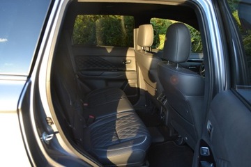 Mitsubishi Outlander III 2019 PHEV 2.4 4x4 NAJBOGATSZA WERSJA, zdjęcie 27