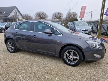 Opel Astra J Hatchback 5d 1.4 Turbo ECOTEC 140KM 2010 Opel Astra Sliczna 1.4 b Ful Opcja Bezwypadkowa Zarejestrowana Gwarancja, zdjęcie 10