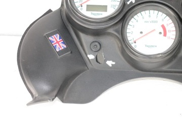 TRIUMPH TIGER 955i 01-06 СЧЕТЧИК ЧАСОВ