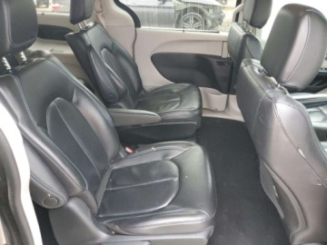 Chrysler Pacifica II 2021 Chrysler Pacifica Hybrid Touring L 2021 3.6l 3.6 Hybryda 260KM, zdjęcie 11