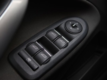 Ford Kuga I 2.0 Duratorq TDCi 140KM 2012 Ford Kuga 2.0 TDCi, 4X4, Klima, Tempomat, zdjęcie 14