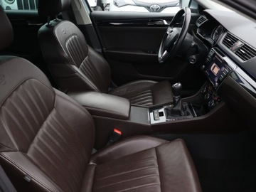 Skoda Superb III Kombi 2.0 TDI 190KM 2015 Skoda Superb 2.0 TDI, Salon Polska, 187 KM, Skóra, zdjęcie 8