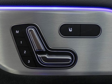 Mercedes GLA II Off-roader Facelifting 2.0 220d 190KM 2025 MERCEDES-BENZ GLA 220 d 4-Matic AMG Line 2.0 (190KM) 2025, zdjęcie 8