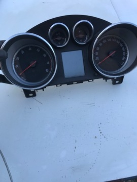 OPEL ASTRA J IV 1,4 T 13355674 AB2L PŘÍSTROJOVÁ DESKA EVROPA 235 625 KM