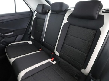 Volkswagen T-Roc I SUV 1.5 TSI ACT 150KM 2018 Volkswagen T-Roc full LED navi klima auto virtual, zdjęcie 16