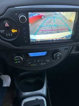 Toyota Yaris III Hatchback 5d Facelifting Hybrid 100KM 2016 Toyota Yaris hybrid-2-osobowy-Homol. ciężarowy-Automatic, zdjęcie 17