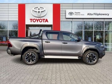 Toyota Hilux VIII Podwójna kabina Facelifting 2.8 D-4D 204KM 2023 Toyota Hilux Hilux Invincible 2.8 D-4D 204KM, automat - cesja leasingu 2.8, zdjęcie 6