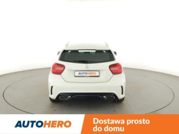 Mercedes Klasa A W176 Hatchback 5d Facelifting 180 122KM 2017 Mercedes A 180 AMG Line full LED Podg.fotele i, zdjęcie 5