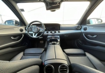 Mercedes Klasa E W213 All-Terrain 2.0 220d 194KM 2018 Mercedes-Benz Klasa E 4x4 Head-Up Navi Kamera Skora Automat FV23, zdjęcie 16