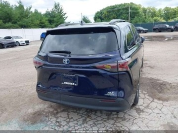 Toyota Sienna III 2023 Toyota Sienna 2023 TOYOTA SIENNA XLE 2.5 Hybryda 189KM, zdjęcie 15