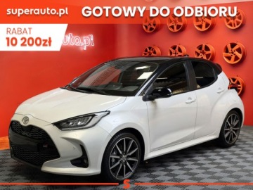 Toyota Yaris IV Hatchback Facelifting 1.5 Hybrid Dynamic Force 130KM 2026 Od ręki - GR Sport 1.5 Hybrid 130KM | Podgrzewane fotele!