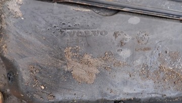 NÁDRŽ PALIVA VOLVO V70