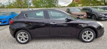 Alfa Romeo Giulietta Nuova II Hatchback 5d 1.6 JTD 16v 105KM 2013 Alfa Romeo Giulietta 1.6 JTDM 16V, zdjęcie 9