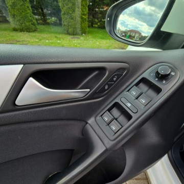 Volkswagen Golf VI Hatchback 5d 1.6 TDI-CR DPF BlueMotion 105KM 2010 Volkswagen Golf VI 1.6 Diesel, zdjęcie 27
