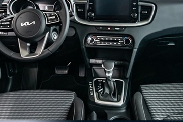 Kia Ceed III Hatchback Facelifting  1.5 T-GDI 160KM 2023 Kia Cee&#039;d 1.5 T-GDI DCT Hatchback 160KM 2023, zdjęcie 7