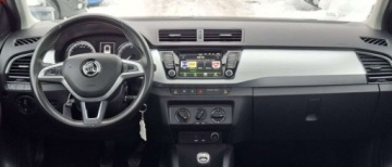 Skoda Fabia III Hatchback 1.2 TSI 90KM 2015 Skoda Fabia Skoda Fabia 1.2 TSI Cool Edition Red amp Grey 1.2 Benzyna, zdjęcie 13