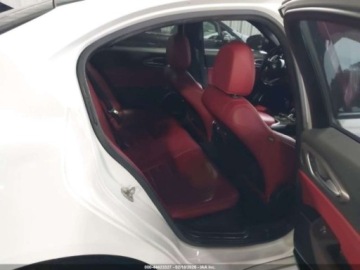 Alfa Romeo Giulia II Sedan Facelifting 2.0 Turbo 280KM 2020 Alfa Romeo Giulia Ti Sport 2020 2.0 Benzyna 280KM, zdjęcie 12