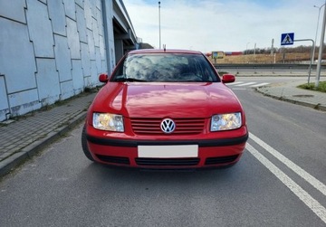 Volkswagen Bora Sedan 1.9 TDI 101KM 2004 Volkswagen Bora 1.9 TDI 101KM Climatronic Zare..., zdjęcie 1