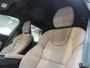Volvo XC60 II 2026 VOLVO XC60 B5 AWD Core Suv 2.0 (264KM) 2026, zdjęcie 3