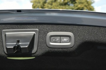 Volvo S90 II Sedan 2.0 T6 310KM 2018 Volvo S90 AWD 2.0 T6 310KM Inscription LONG 2018r., zdjęcie 30