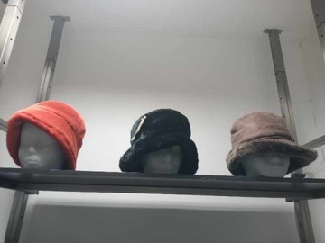 Шерстяные шапки 13,99 зл./кг 1 тип/опт, сортировка по весу