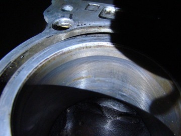 Блок двигателя, дымоход, низ Б/у 1.6 Sce Dacia Renault H4m