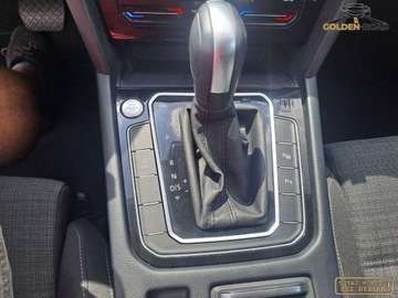 Volkswagen Passat B8 Variant Facelifting 2.0 TDI SCR 150KM 2021 Volkswagen Passat 2,0 TDI 150KM DSG kamera alu navi lift VAT 23 oplacony, zdjęcie 16