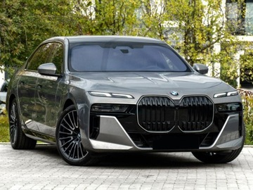 BMW Seria 7 G70 Sedan 3.0 40d 299KM 2025 BMW Seria 7 740d xDrive Sport Sedan 3.0 (299KM) 2025, zdjęcie 4