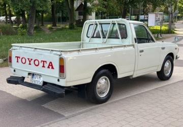 Toyota Hilux II 1978 Toyota Hilux 2 II Generacja N20 1.6 Benzyna. ZABYTEK 1.6 Benzyna 83KM, zdjęcie 2