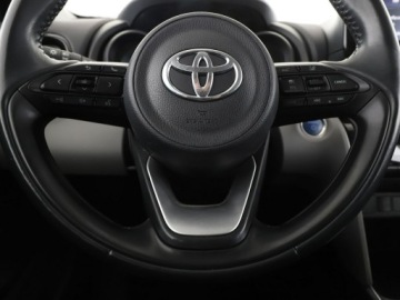 Toyota 2022 Toyota Yaris Cross hybryda automat kamera ACC, zdjęcie 20