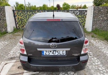 Toyota Corolla Verso AR10 1.8 i 130KM 2008 Toyota Corolla Verso Toyota Corolla Verso 1.8 Premium 7os 1.8 Benzyna, zdjęcie 14