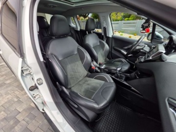 Peugeot 2008 I SUV Facelifting 1.2 PureTech 110KM 2016 Peugeot 2008 1.2 110Ps Navi Skora Panorama Zarej.PL Gwarancja 1.2, zdjęcie 22