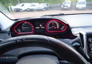 Peugeot 2008 I SUV Facelifting 1.2 PureTech 130KM 2016 Peugeot 2008 1.2 benzyna GT, klima, alu, zarejestrowany 1.2 Benzyna 130KM, zdjęcie 13