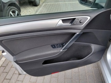 Volkswagen Golf VII Variant 1.6 TDI CR DPF BlueMotion Technology 105KM 2014 Volkswagen Golf Salon Polska Bezwypadek Klimatyzacja 2x PDC Alu 1.6 Diesel, zdjęcie 8