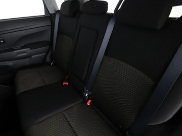 Mitsubishi ASX I SUV Facelifting 2015 1.6 117KM 2016 Mitsubishi ASX klimatyzacja automatyczna, zdjęcie 16