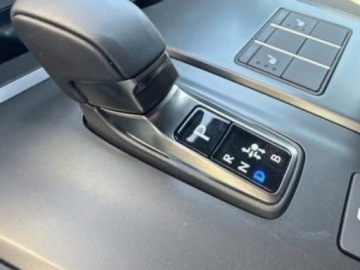 Lexus UX Crossover Facelifting 2.0 300h 199KM 2025 LEXUS UX 300h F Sport Design Hybrid Dynamic Force 2.0 199KM 2025, zdjęcie 8