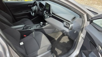 Toyota C-HR I Crossover 1.8 Hybrid 122KM 2018 Toyota C-HR 1.8HSD 122KM Kamera Astyst Parkow, zdjęcie 6