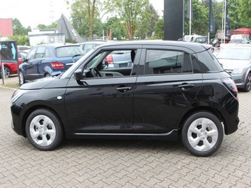 Suzuki Swift VI Hatchback Facelifting 1.2 DualJet SHVS 83KM 2025 SUZUKI Swift Premium Plus 1.2 Dualjet SHVS Hatchback 83KM 2025, zdjęcie 2