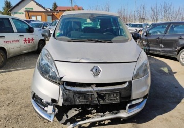 Renault Scenic III XMOD Energy TCe 115KM 2013 Renault Scenic 2013r, 1.2 Benzyna. Lekko uszkodzony prawy przod. Jezdzi., zdjęcie 18