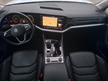 Volkswagen Touareg III SUV 3.0 V6 TSI 340KM 2022 Volkswagen Touareg 3.0 TFSI / 320KM, Elegance 4Mot, zdjęcie 11