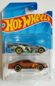 Zestaw 2 samochodów Hot Wheels 2